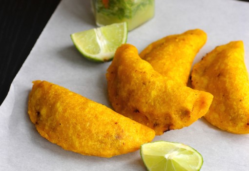 Colombian Empanadas (Empanadas Colombianas) |mycolombianrecipes.com