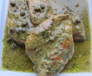 Chicken with Cilantro-parsley sauce