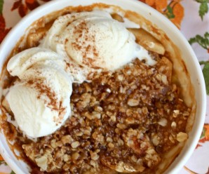 Apple Crisp con helado-My Colombian Recipes