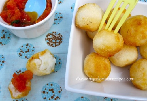 Boliarepitas (Colombian Cheese-Arepa Balls)