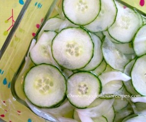 Ensalada de Pepinos Marinados (Marinaded Cucumber Salad)