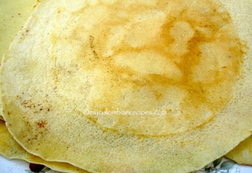 Crepes con Arequipe (Dulce de Leche Crepes)