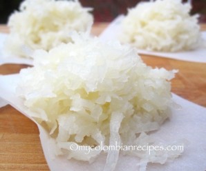 Cocadas Blancas (Colombian-Style Coconut Candy)
