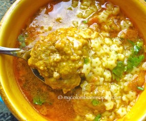 Sopa de Estrellitas con Albóndigas (Pasta and Meatballs Soup)