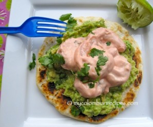 Arepa con camarones