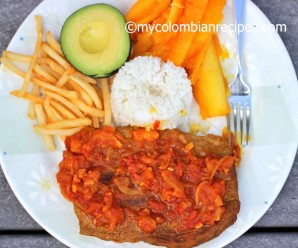 Sobrebarriga en Salsa Criolla (Flank Steak with Colombian Creole Sauce)