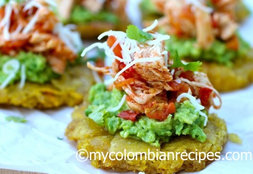 Patacones with Shredded Chicken and Avocado (Patacones con Pollo Desmechado y Aguacate)