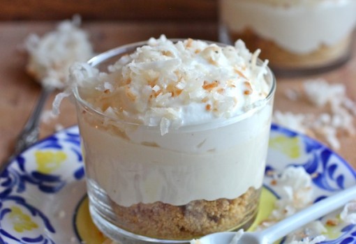 Easy No-Bake Coconut Cheesecake |mycolombianrecipes.com