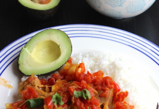 Chuletas de Cerdo a la Criolla (Pork Chops in Creole Sauce)|mycolombianrecipes.com