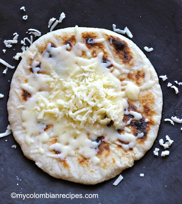 Arepas Stuffed with Cheese (Arepas Rellenas de Queso) - My