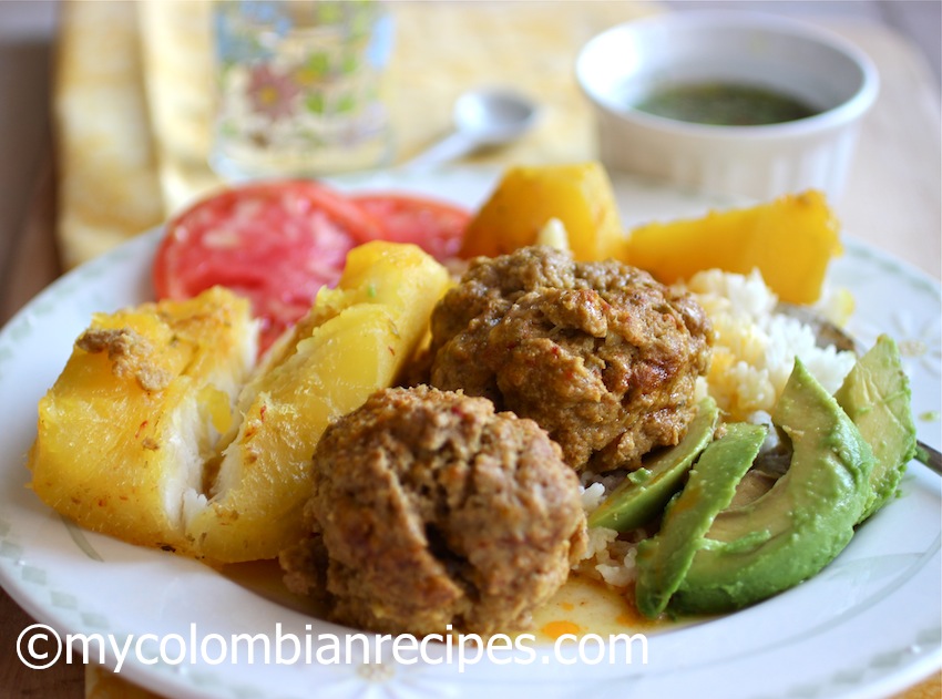 Sudado de Albóndigas (Meatball Stew) - My Colombian Recipes