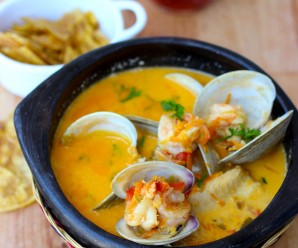 Receta de cazuela de mariscos Colombia