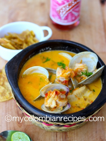 Cazuela de Mariscos Colombiana (Seafood Stew) |mycolombianrecipes.com