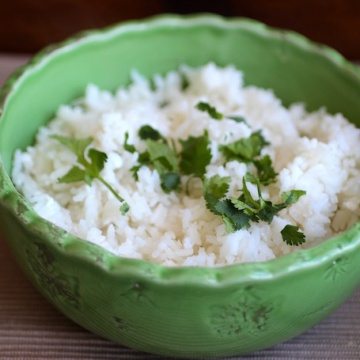 Arroz con Coco Blanco (Coconut Rice) |mycolombianrecipes.com