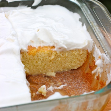 Torta de Tres Leches (Three Milks Cake)|mycolombianrecipes.com