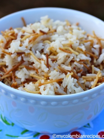 Arroz con Fideos |mycolombianrecipes.com