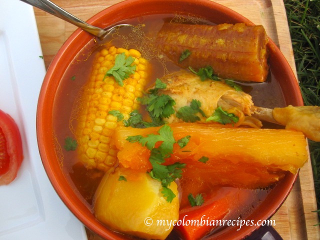 Sancocho de gallina o pollo - Fácil