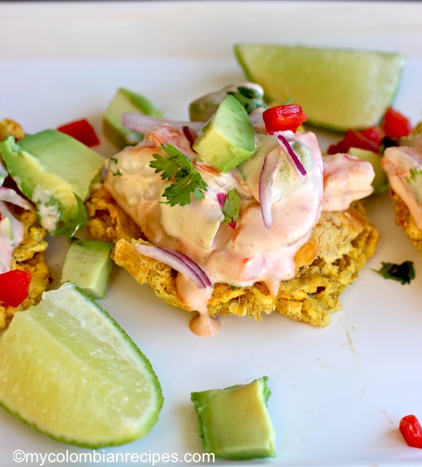 Patacones con Camarón y Aguacate (Fried Green Plantain with Shrimp and Avocado)