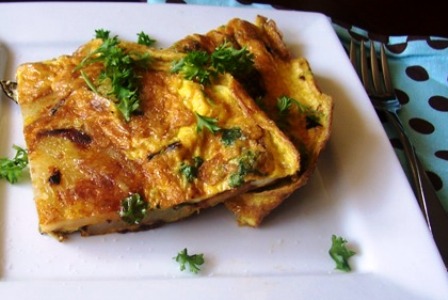 Tortilla Española (Spanish Omelett) |mycolombianrecipes.com
