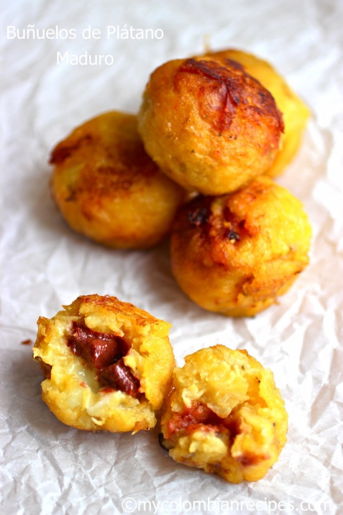 Ripe Plantain Balls (Buñuelos de Plátano Maduro)|mycolombianrecipes.com