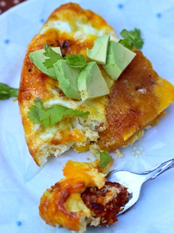 Tortilla Paisa o Antioqueña (Ripe Plantain and Chorizo Omelette) |mycolombianrecipes.comd