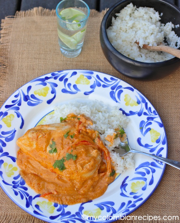 Pollo con salsa de coco colombiano