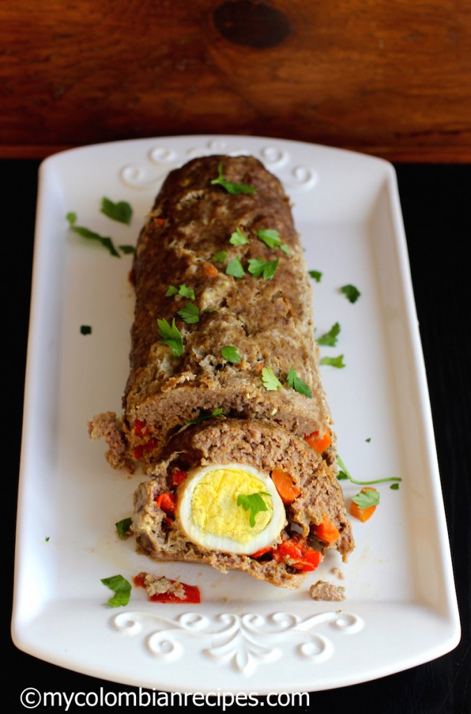 Colombian Style Stuffed Meatloaf (Albondigón Colombiano) |mycolombianrecipes.com