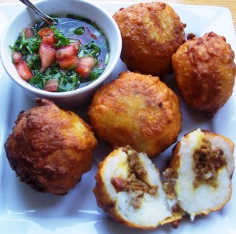 Papas Rellenas (Stuffed Potato Croquettes)