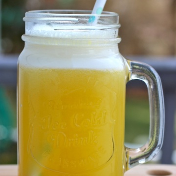 Jugo de Piña |mycolombianrecipes.com