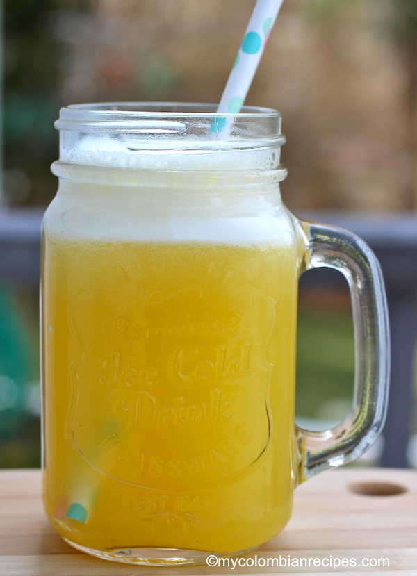 Jugo de Piña |mycolombianrecipes.com