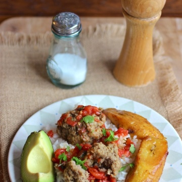 Colombian-Style Meatballs (Albondigas Colombianas) |mycolombianrecipes.com