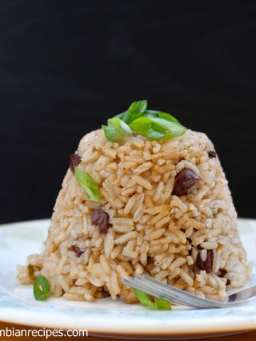 Arroz con Coca-Cola y Pasas (Rice with Cola and Raisins) |mycolombianrecipes.com