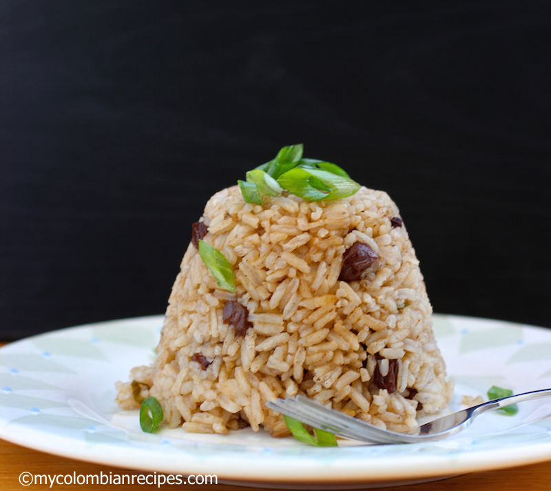 Arroz con Coca-Cola y Pasas (Rice with Cola and Raisins) |mycolombianrecipes.com