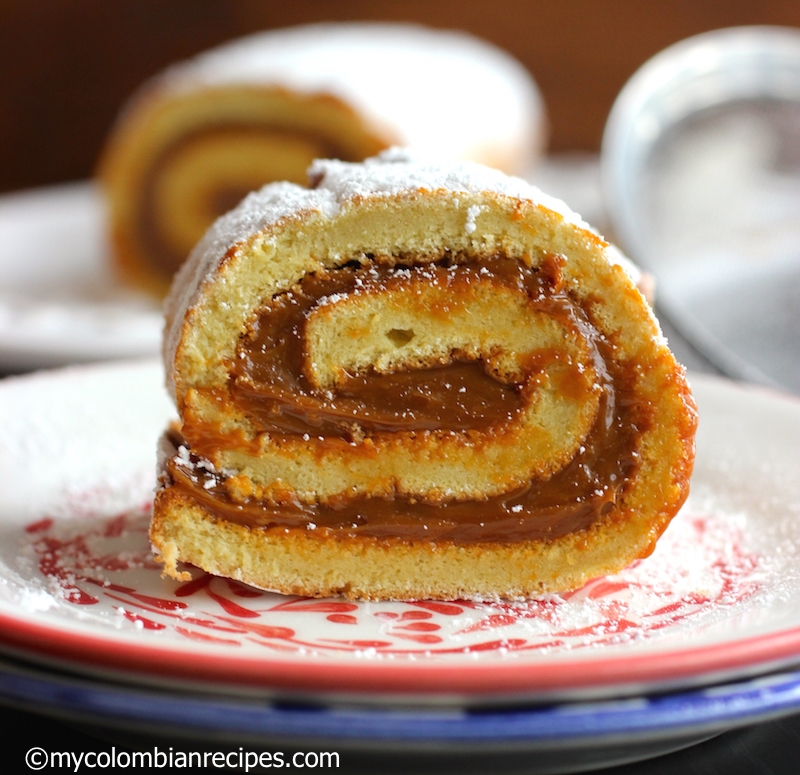 Dulce de Leche and Coconut Roll (Pionono de Arequipe Y Coco)