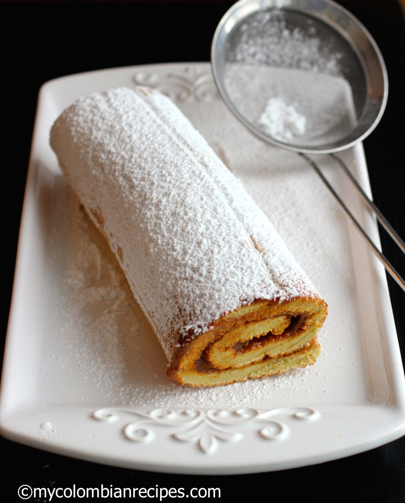 Dulce de Leche and Coconut Roll (Pionono de Arequipe Y Coco)