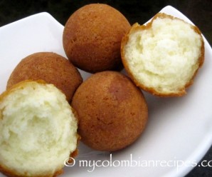 Buñuelos Colombianos (Colombian Buñuelos)|mycolombianrecipes.com
