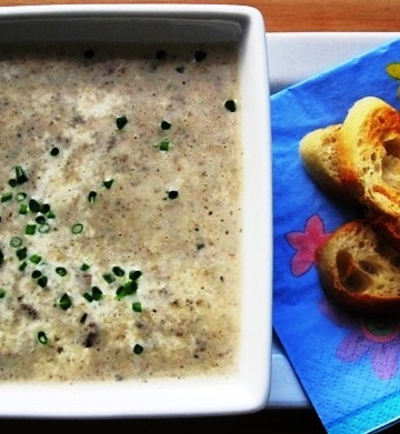 Crema de Champiñones (Mushroom Soup) |mycolombianrecipes.com