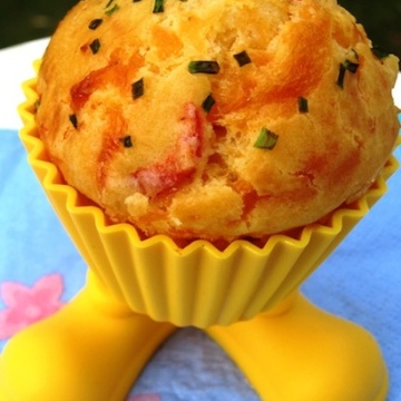 Roasted Peppers and Cheddar Cupcakes