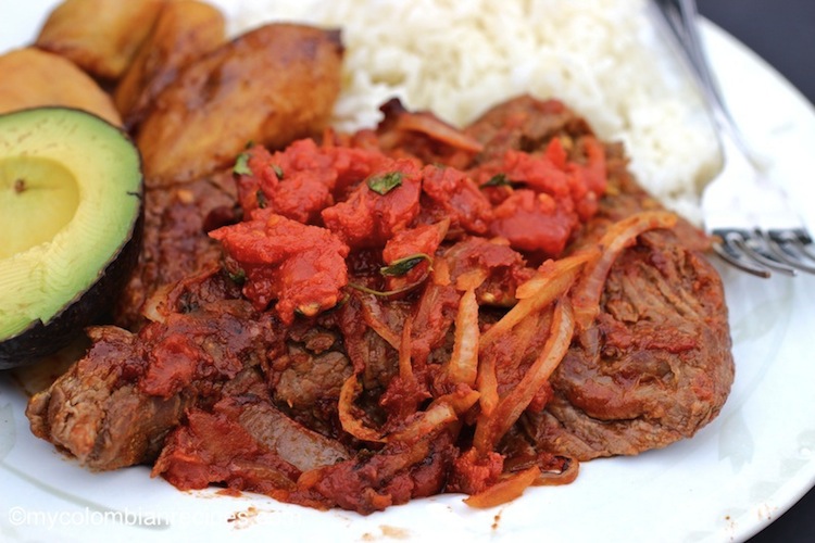 Bistec a la Criolla ( Colombian -Style Creole Steak)