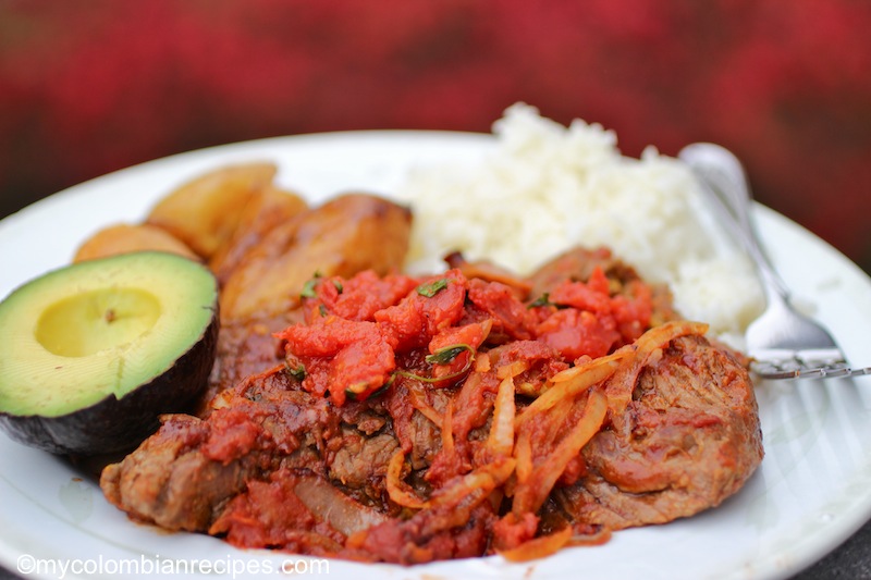 Bistec a la Criolla ( Colombian -Style Creole Steak)