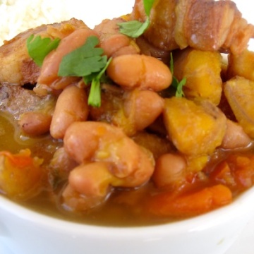 Frijoles Con Chicharron