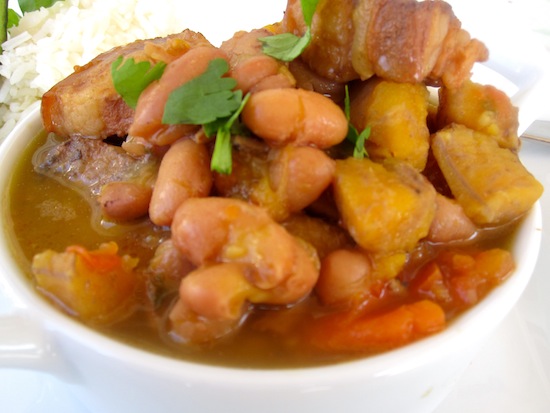 Frijoles con Chicharron