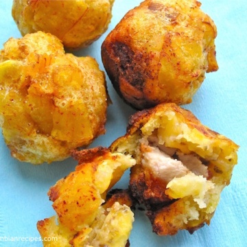 Marranitas o Puerquitas (Plantain and Pork Fritters)|mycolombianrecipes.com