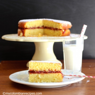 Torta Maria Luisa (Colombian Sponge Cake) |mycolombianrecipes.com