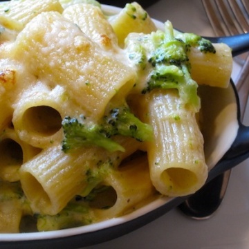 Pasta With Broccoli And Cheese