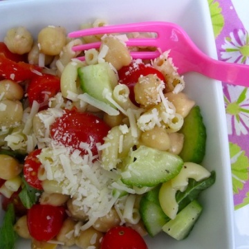 Pasta and Chickpeas Salad