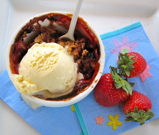 Strawberry Crisp w/ ice cream