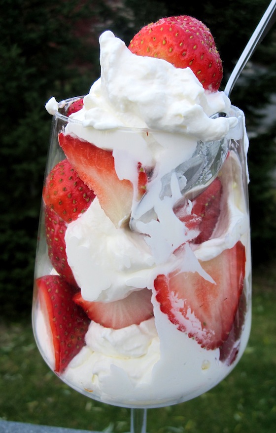 Fresas Con Crema (Strawberries with Cream) My Colombian Recipes