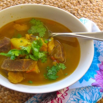 Sancocho de Uña
