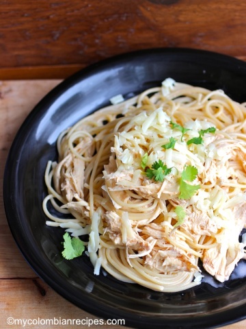 Pasta con Pollo (Colombian Creamy Pasta with Chicken)